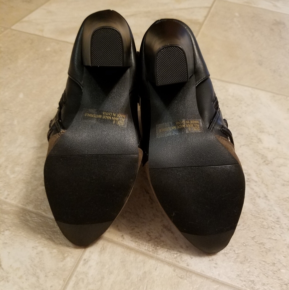 Qupid killer corset buckle ankle booties - Picture 6 of 8